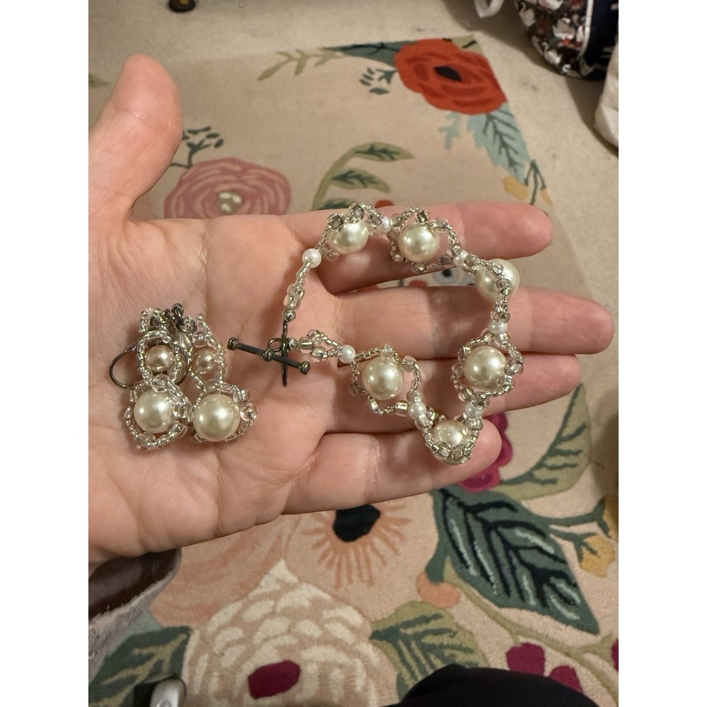 Vintage‎ Style Beaded Pearl Bracelet and Clip On Earring Set Cream Heart Toggle
